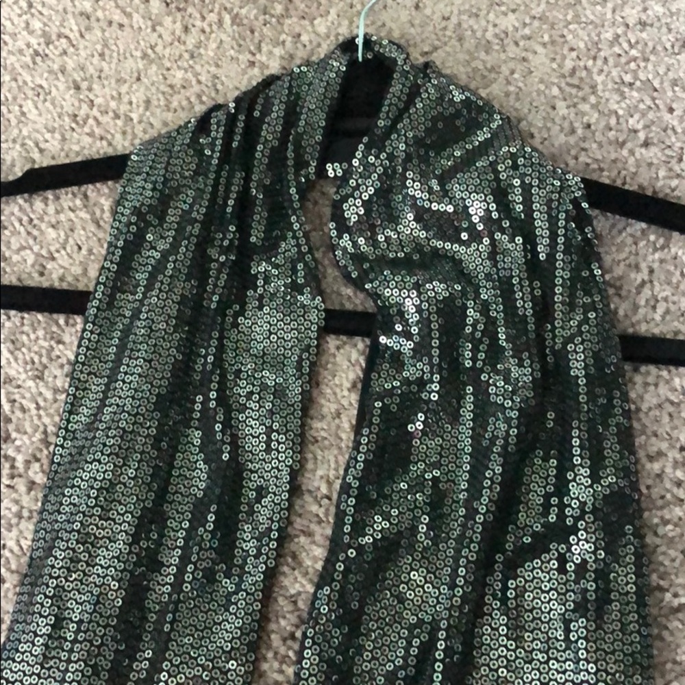 Express sequined scarf